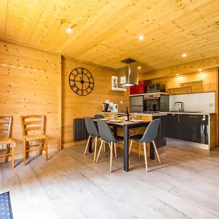 For 4 - 6 People In * Albiez-Montrond