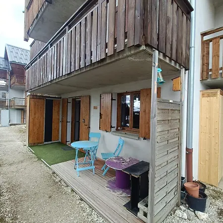 For 4 - 6 People In Apartment *